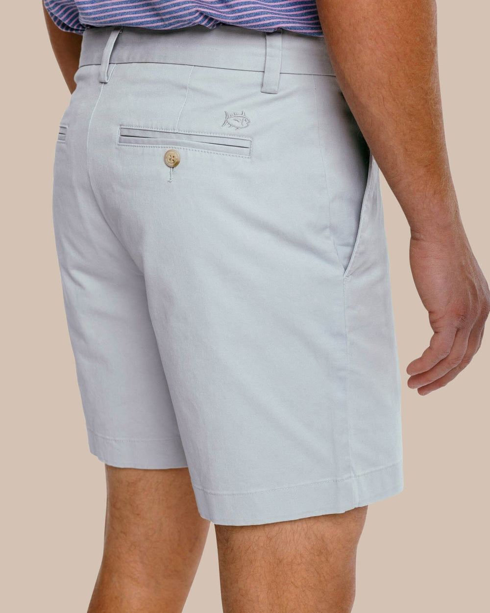 The pocket view of the Men's New Channel Marker 9 Inch Short by Southern Tide - Seagull Grey