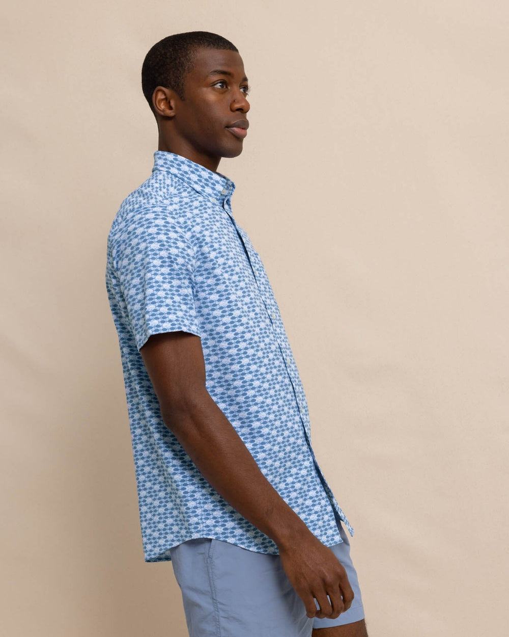 The front view of the Southern Tide Intercoastal Heather Skipping Jacks Short Sleeve Sport Shirt by Southern Tide - Heather Clearwater Blue