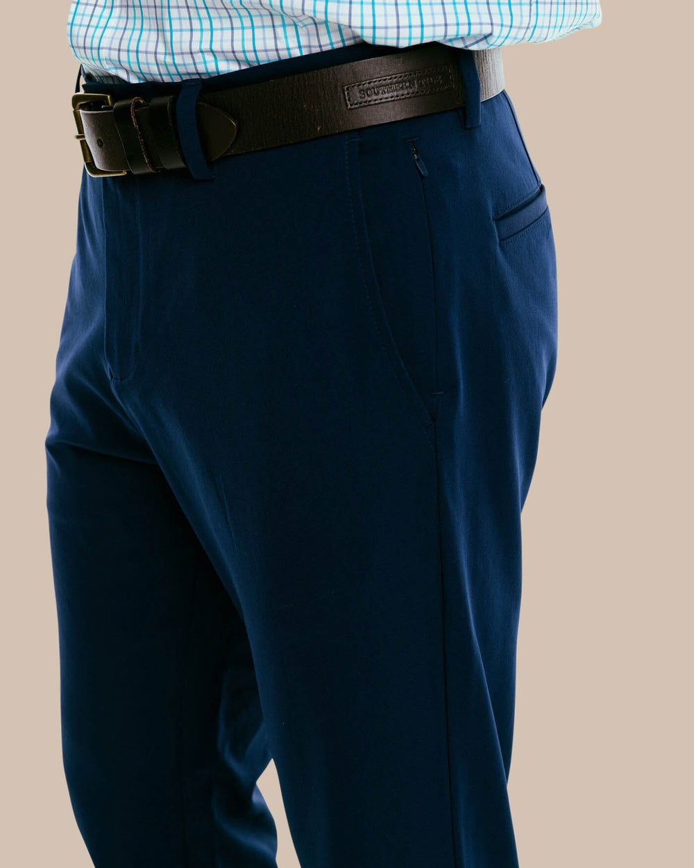 The side view of the Men's Jack Performance Pant by Southern Tide - True Navy