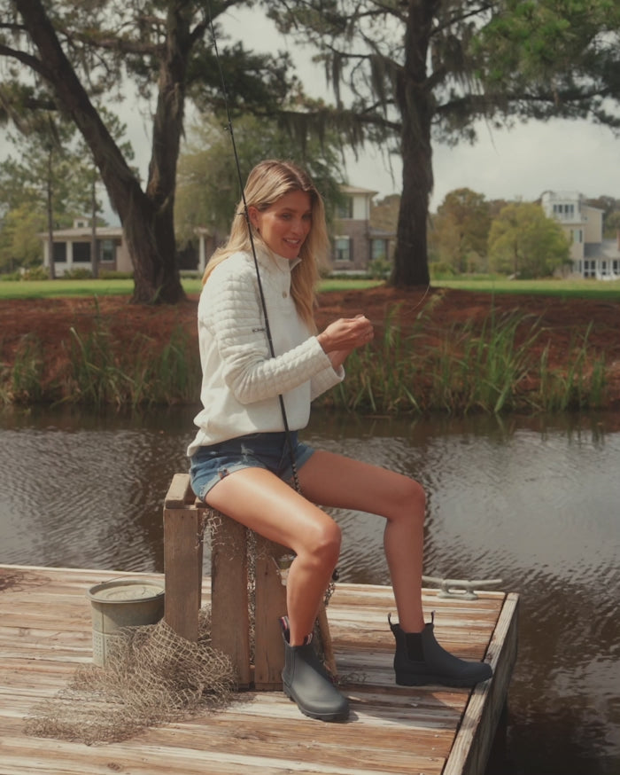 The video of the Southern Tide Kelsea Quilted Heather Pullover by Southern Tide - Heather Star White